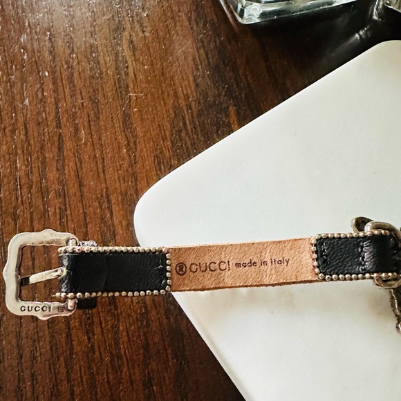 Gucci Leather & Crystal Butterfly Bracelet with Buckle Closure - Picture 9 of 11